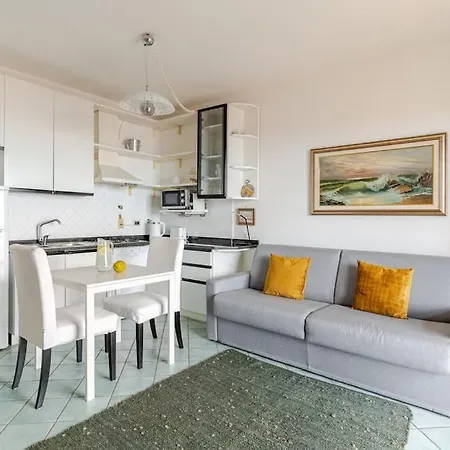 Thekeystudio, La Casa Del Mare Azzurro With Seaview Апартаменты